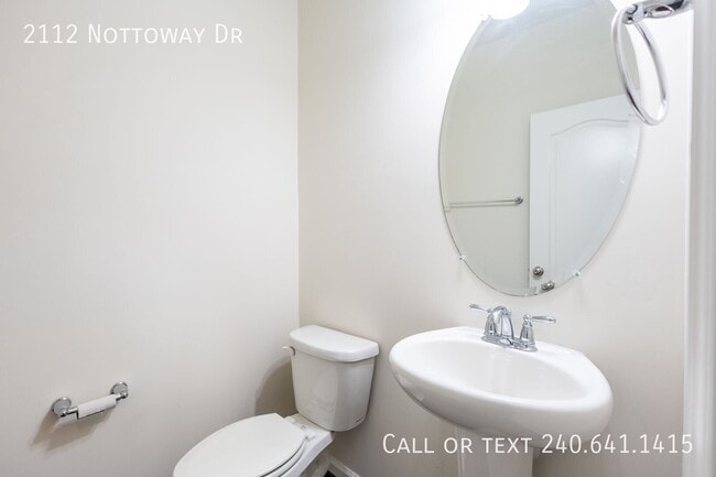 Building Photo - 2112 Nottoway Dr