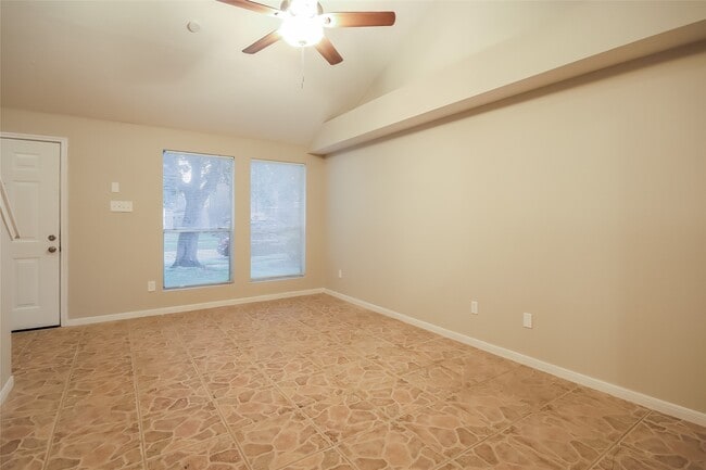 Building Photo - 2219 Hadden Hollow Dr