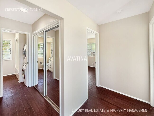 Building Photo - 1266 Manulani St