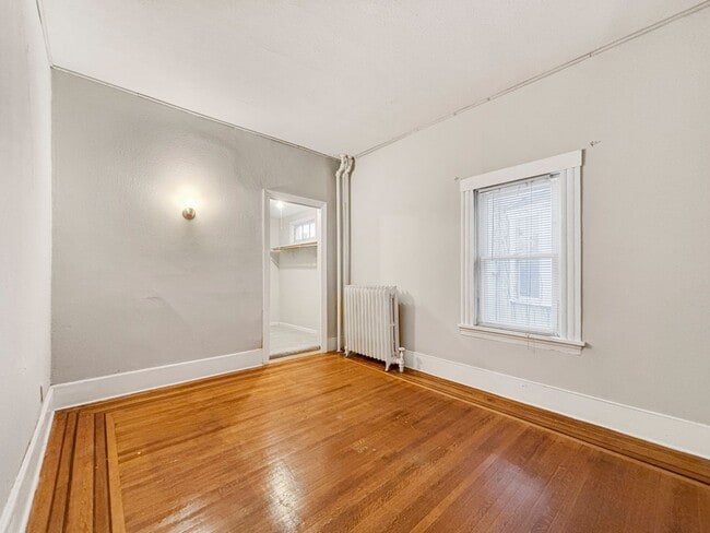 Building Photo - 2725 Dupont Ave S