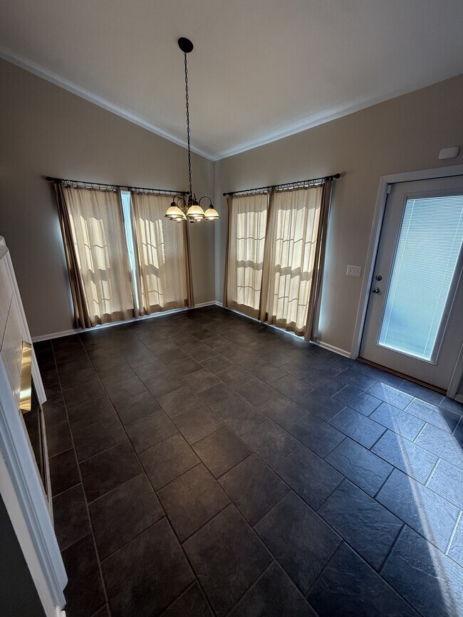 Building Photo - 125 Muirfield Ln