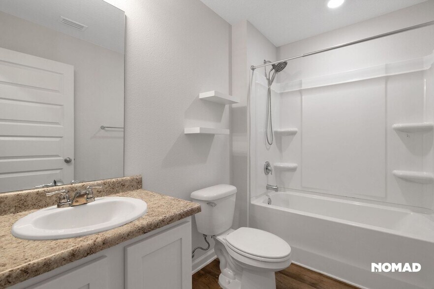 Building Photo - 10613 Queens Gate Cir