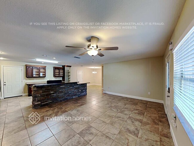 Building Photo - 601 David St