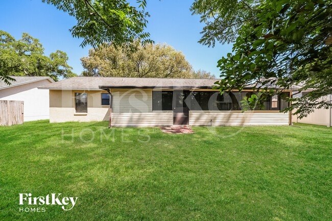 Building Photo - 1907 Landside Dr