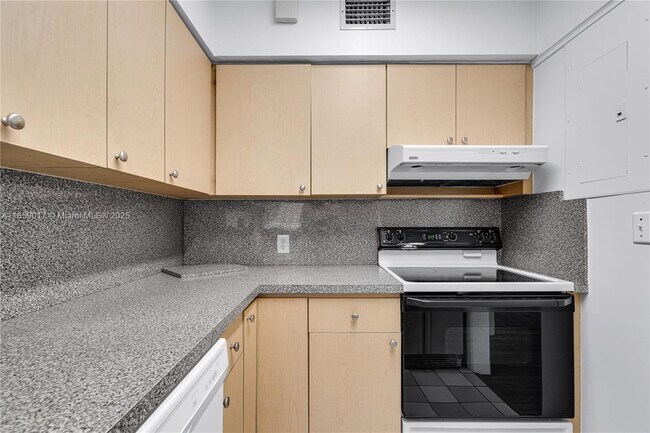 Building Photo - 6257 SW 14th St