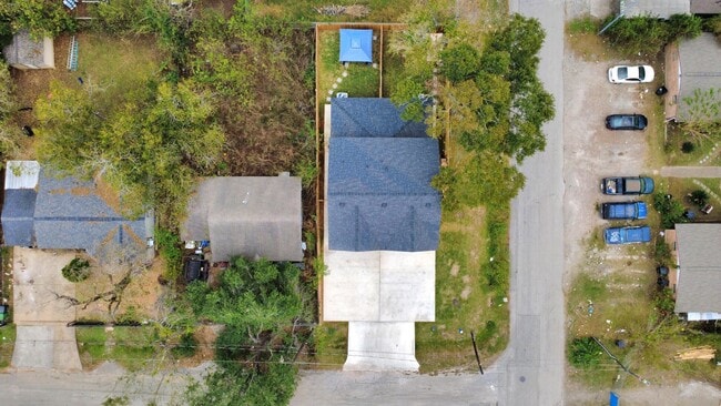 Building Photo - 7129 Sidney St