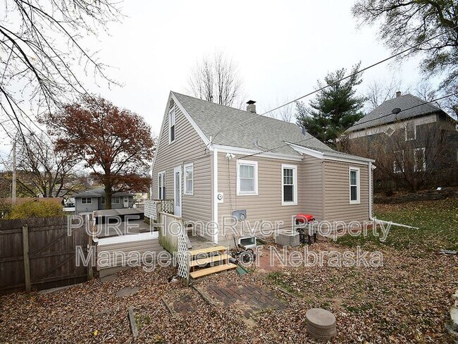 Building Photo - 2108 S 46th St