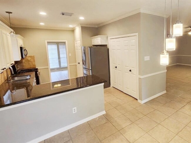 Building Photo - 16302 Flint Run Way