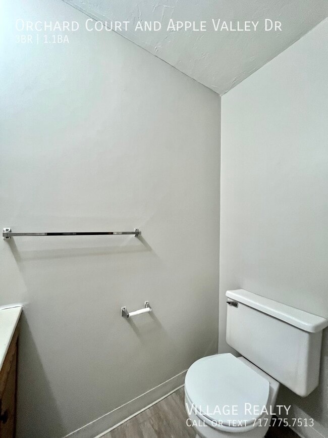 Building Photo - 302 Orchard Ct