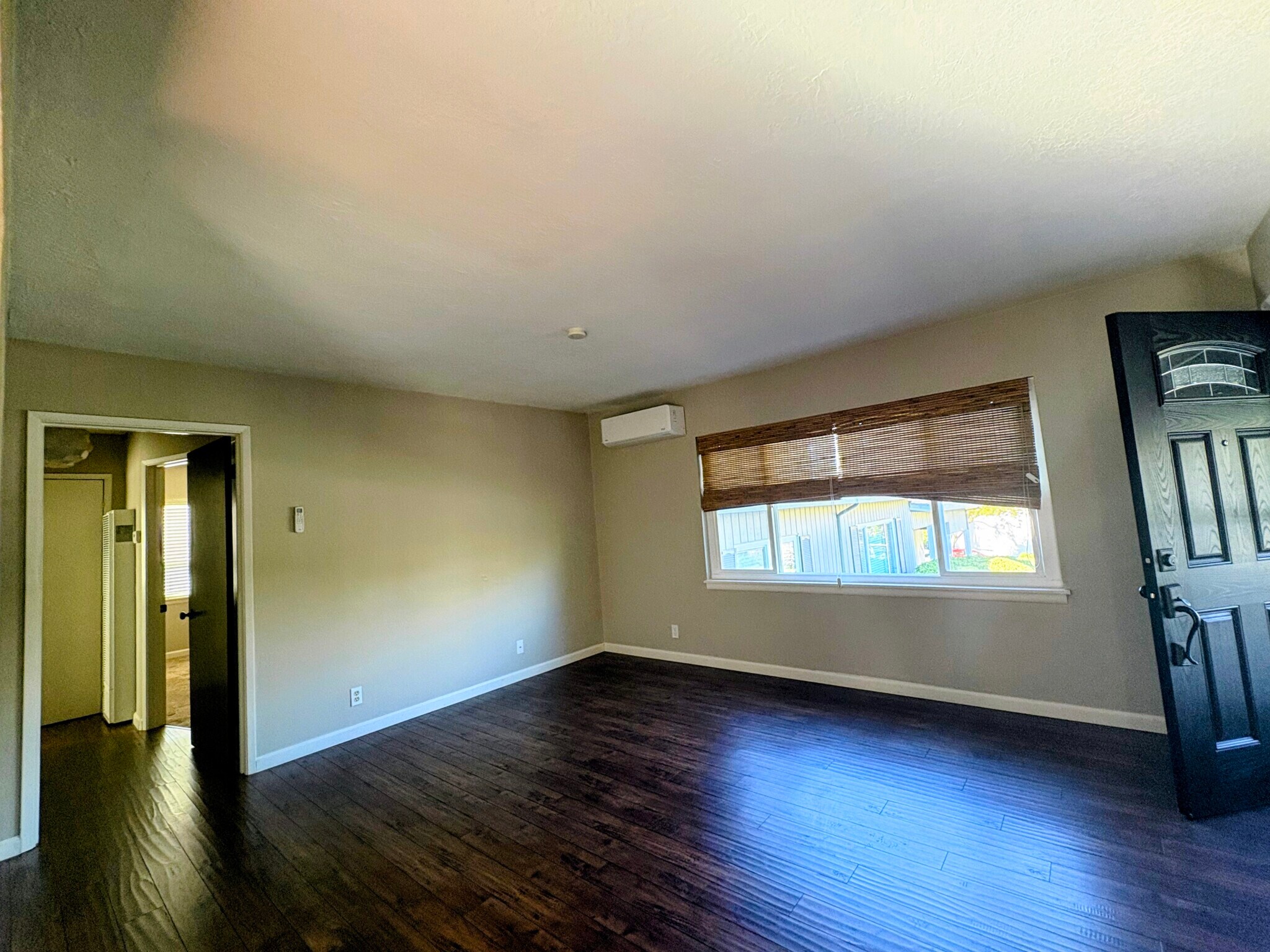 Building Photo - 103 Margarido Dr