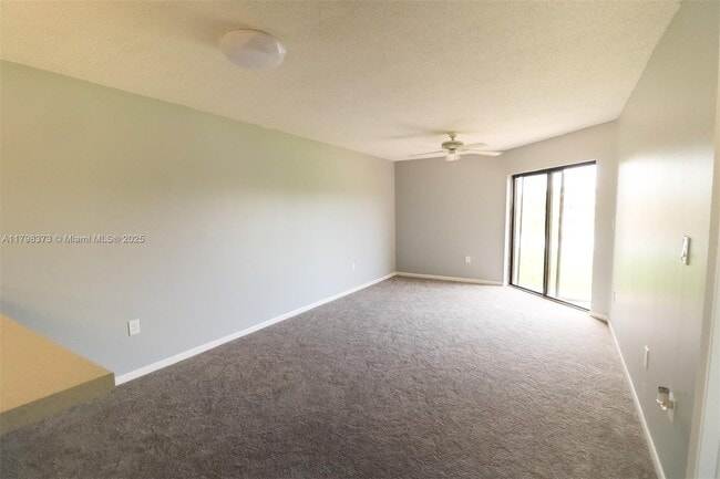Building Photo - 9779 Nob Hill Ct