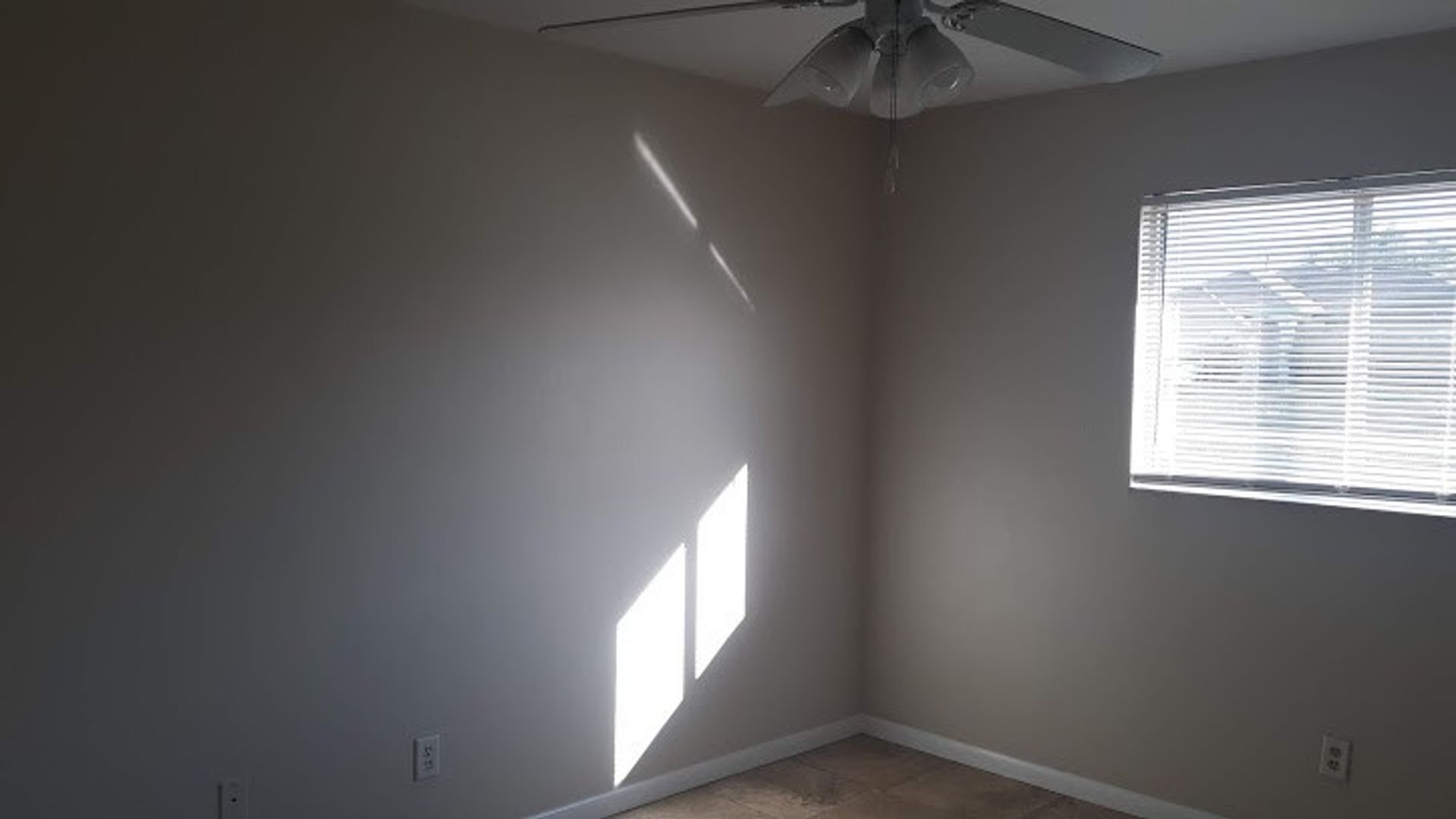 Building Photo - 233 SE Van Loon Terrace