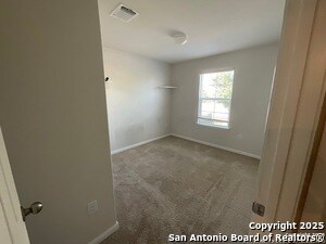 Building Photo - 2118 Silver Maple