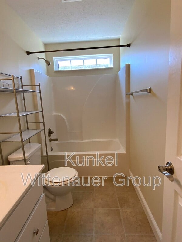 Building Photo - 3336 Berwin Green Dr