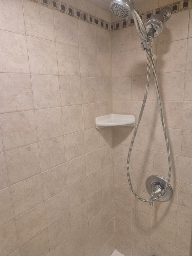 Building Photo - 26 Park Ave