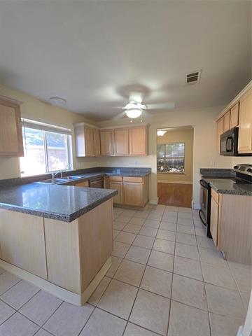 Building Photo - 10608 Red Cedar Dr
