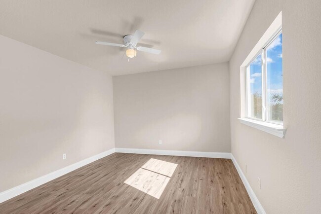 Building Photo - 2406 Glen Field Dr