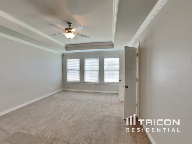 Building Photo - 4803 Kingdom Dr