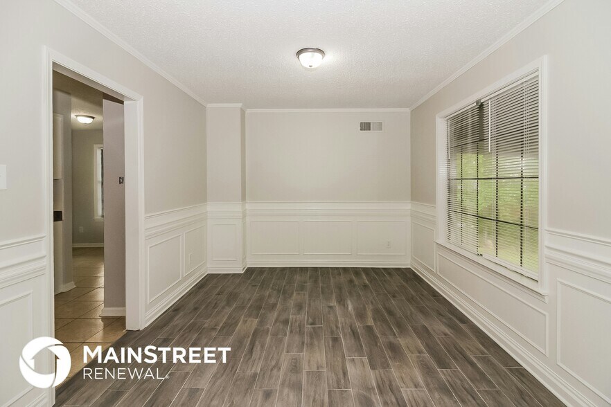 Building Photo - 6063 Colonyhill Dr