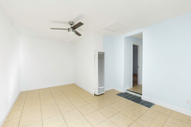 Building Photo - Sepulveda