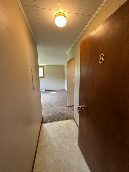 Primary Photo - 413 Merriam Ave S