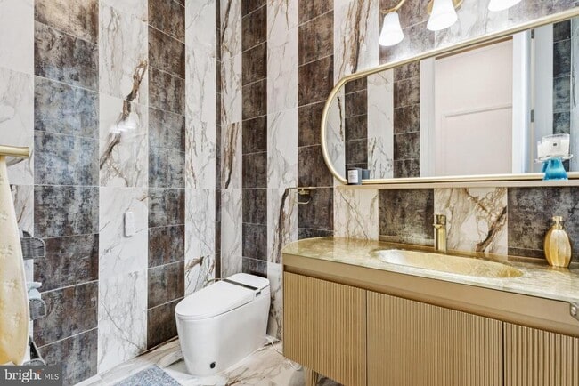 Building Photo - 855 Dolley Madison Blvd