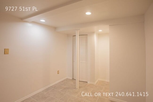 Building Photo - 9727 51st Pl