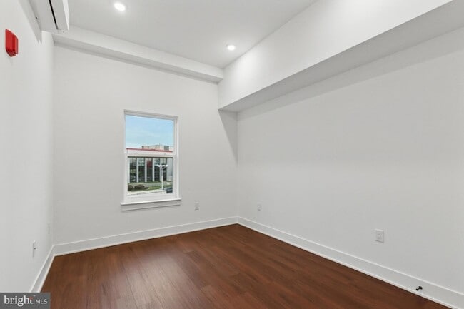 Building Photo - 501 Washington Ln