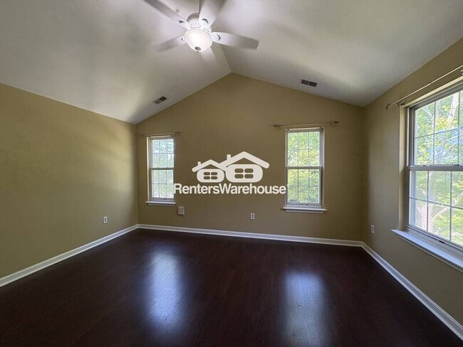 Building Photo - 1310 Sheridan Pl