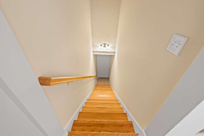 Building Photo - Upscale Historic 3BR/2BA Condo with Rare Garage Parking in the Heart of Downtown Savannah