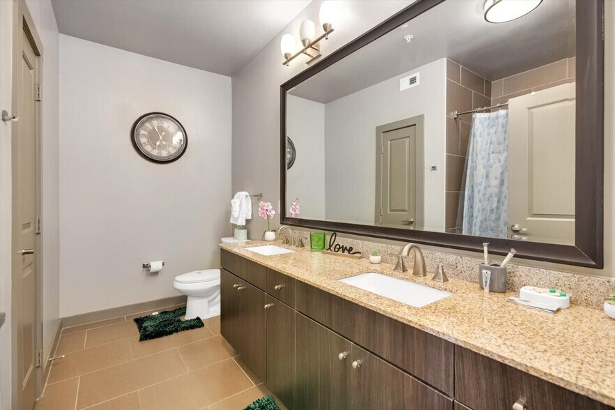 Building Photo - 7224 Staffordshire Blvd