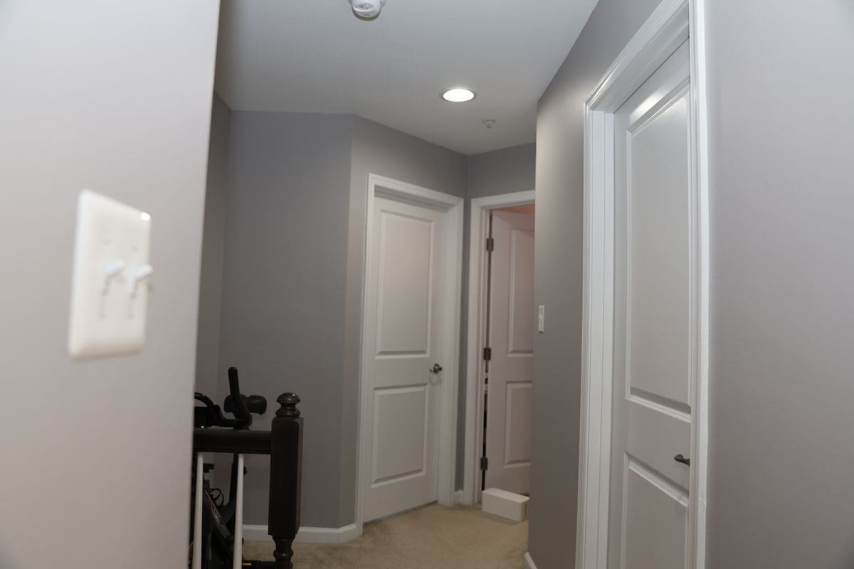 Building Photo - 5825 Rochefort St