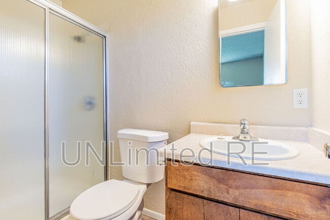 Building Photo - 2926 N Steves Blvd