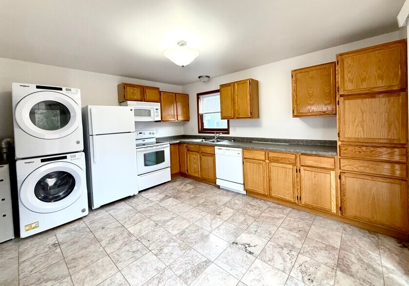 Building Photo - 2006 Floyd Pl