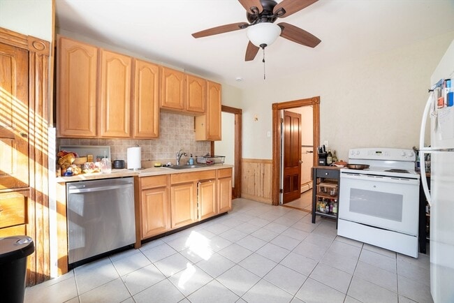 Building Photo - 74 Green Hill Pkwy