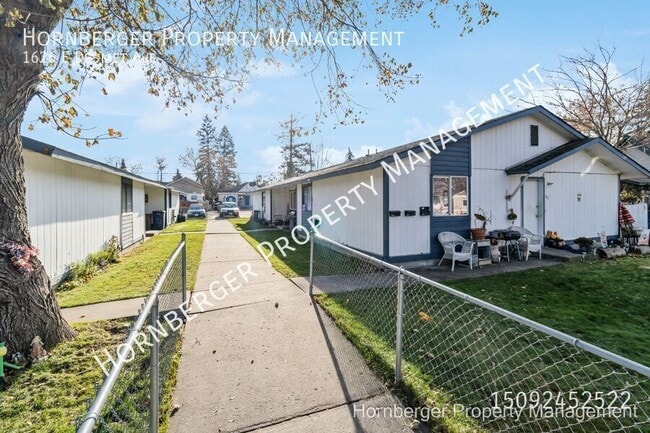 Primary Photo - 1626 E Desmet Ave