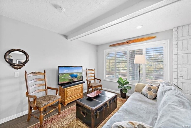 Building Photo - 23078 Vía Cereza