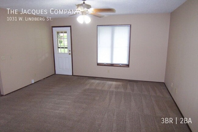 Building Photo - 1031 W Lindberg St