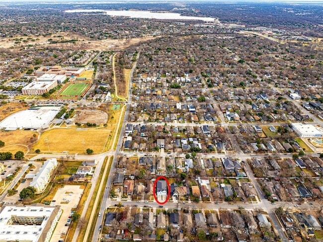 Building Photo - 416 Grandview Ave