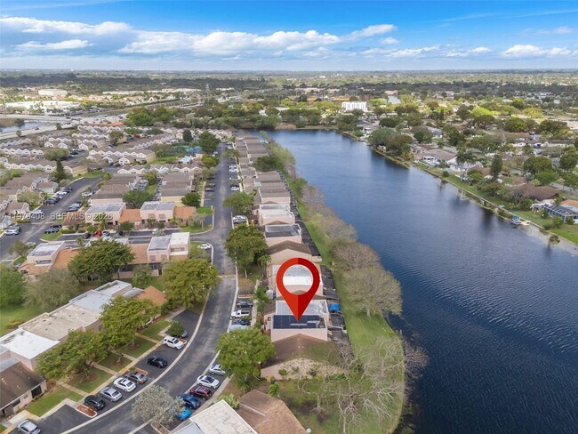 Building Photo - 1305 NW 122nd Terrace