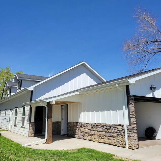 Building Photo - 1540 Holloway Ave
