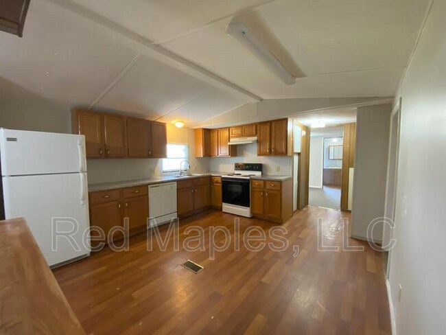 Building Photo - 840 Briny Ln