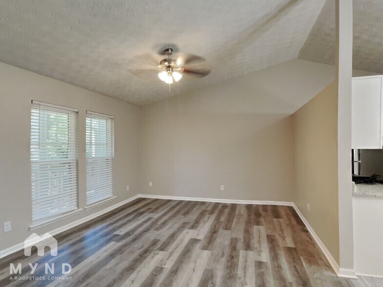 Building Photo - 264 Fennel Wy SW
