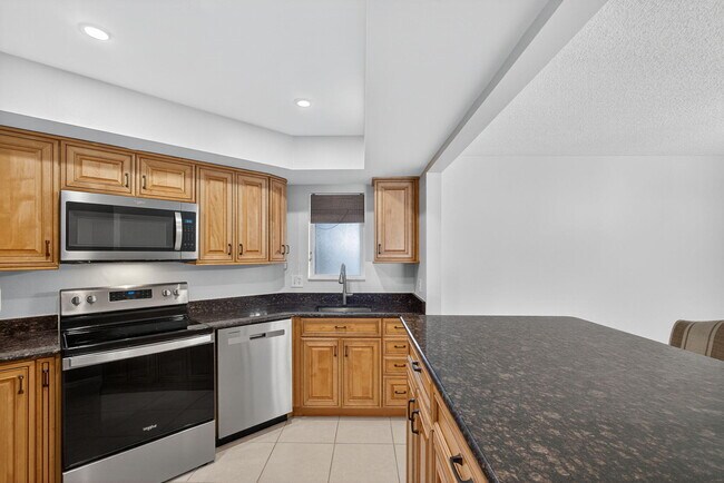 Building Photo - 246 Seabreeze Cir