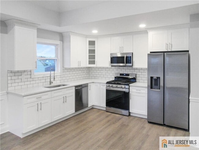 Building Photo - 502 Alpine St