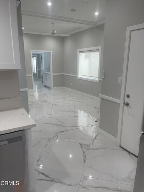 Building Photo - 916 Sandpiper Ct