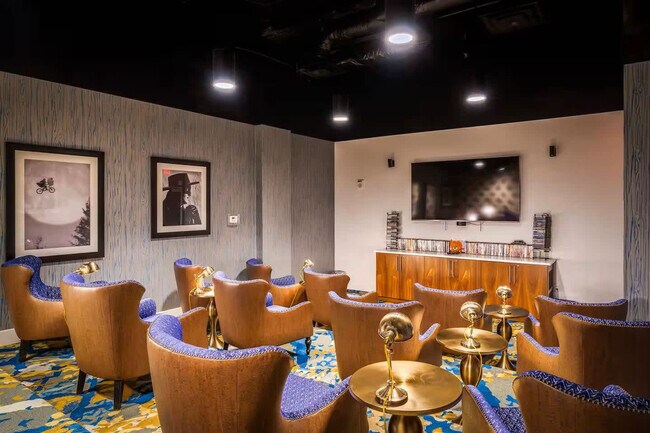 Building Photo - 309 Vine St