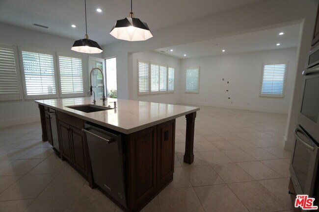 Building Photo - 20451 Via Sansovino