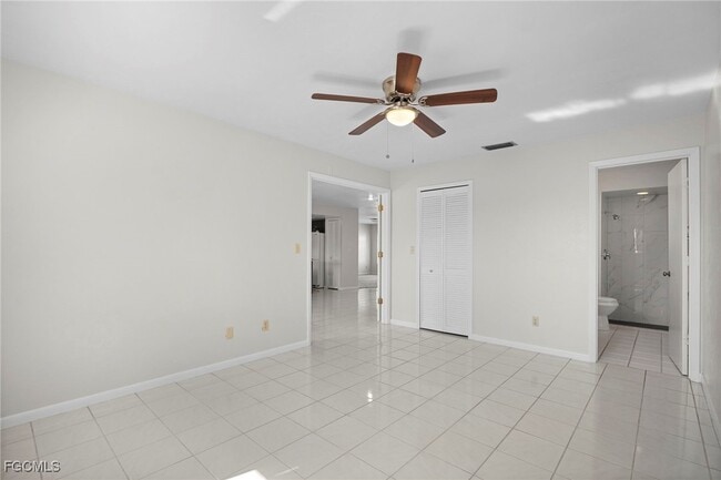 Building Photo - 9721 Deerfoot Dr