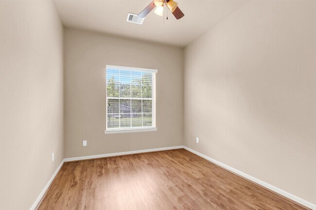 Building Photo - 26152 Avenue E